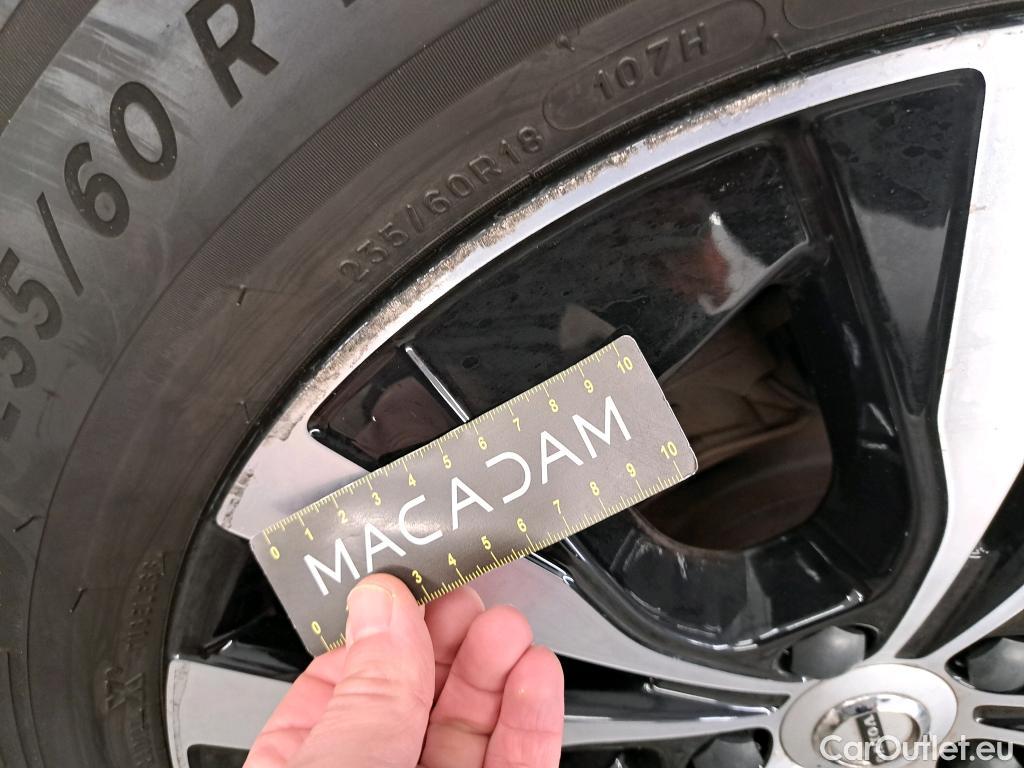  Volvo  XC60 VOLVO  / 2017 / 5P / SUV Recharge T6 340 Geartro Business Exe #8