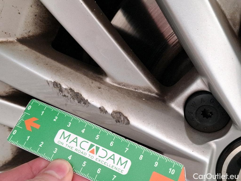  Volkswagen  T-ROC  Life Business 2.0 TDI 150CV BVA7 E6d #6