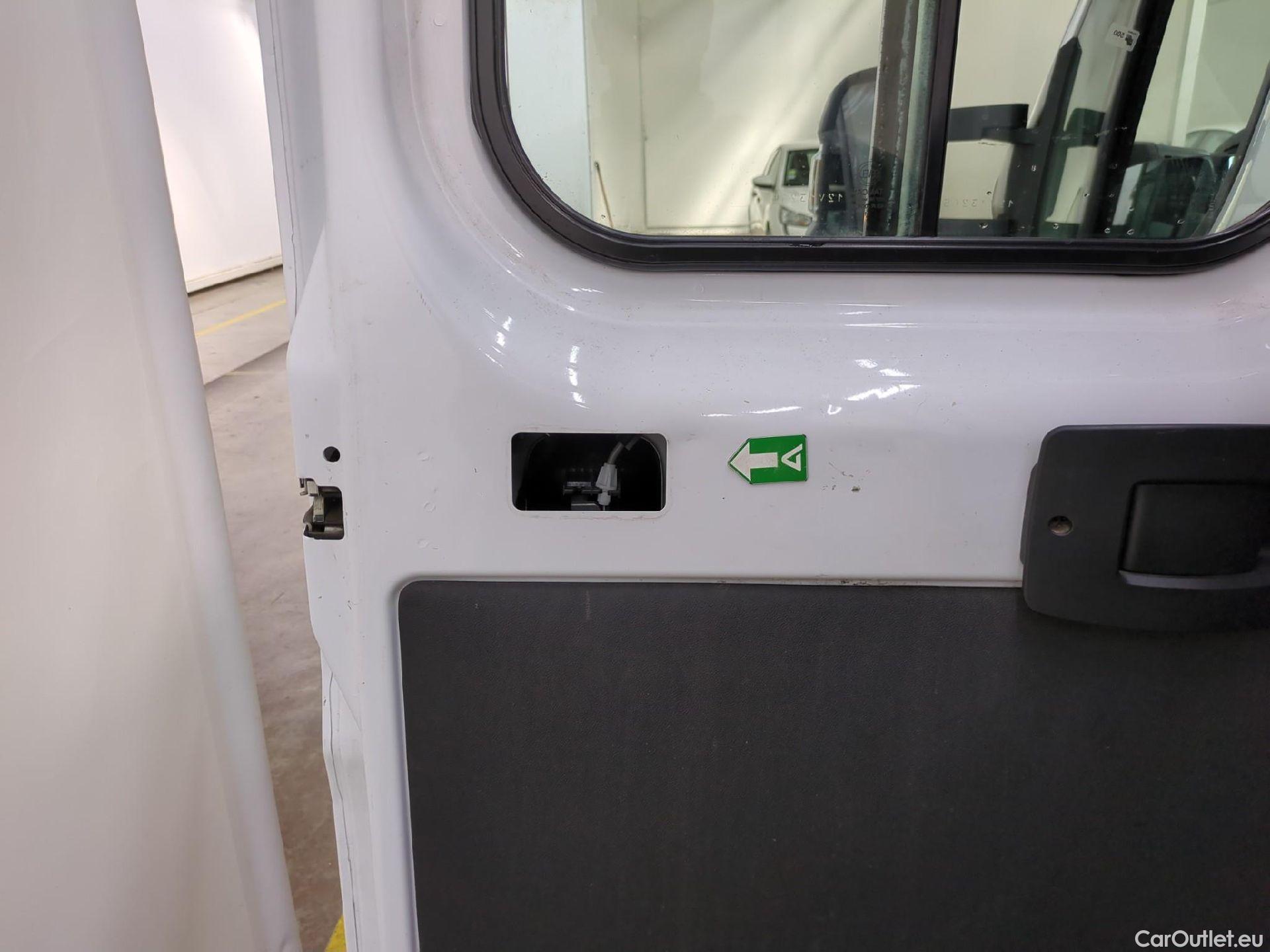  Peugeot  Boxer PEUGEOT  Chassis Cabine DC/4P/Châssis double cabine BlueHDi 140 S&S PREMIUM 435 L3 #7