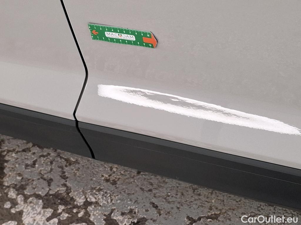  Volkswagen  T-ROC  Life Business 2.0 TDI 150CV BVA7 E6d #17