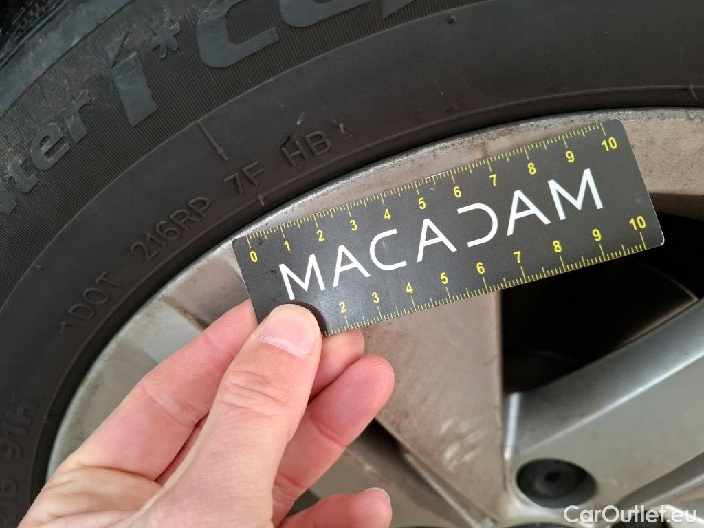  Volkswagen  Golf  / 2020 / 5P / Berline 2.0 TDI SCR 115 DSG7 LIFE BUSINESS #8