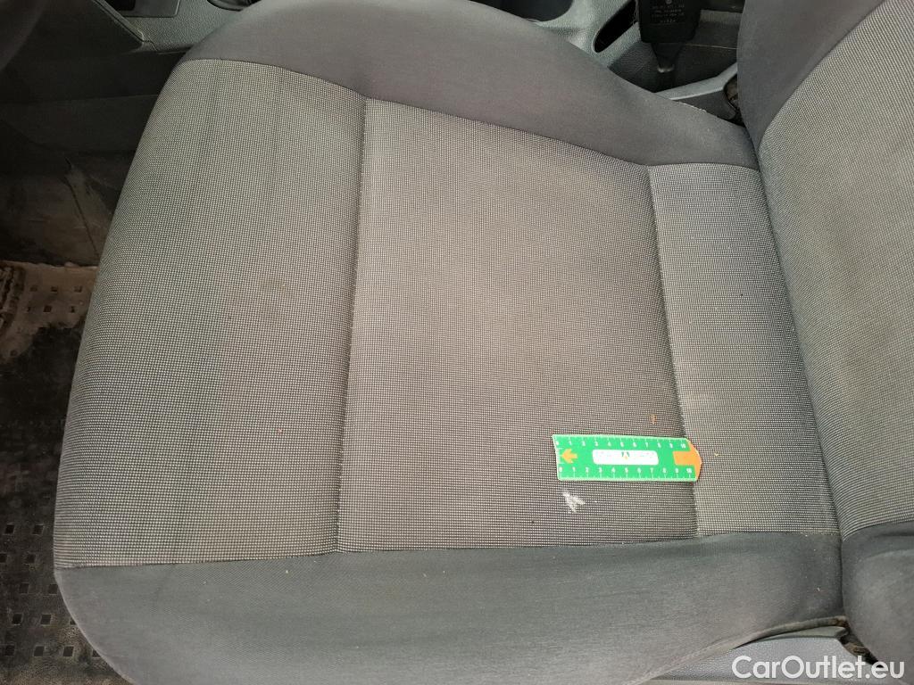  Volkswagen  Caddy  Fourgon/Break Van 1.6 TDI 75CV BVM5 E5 #3