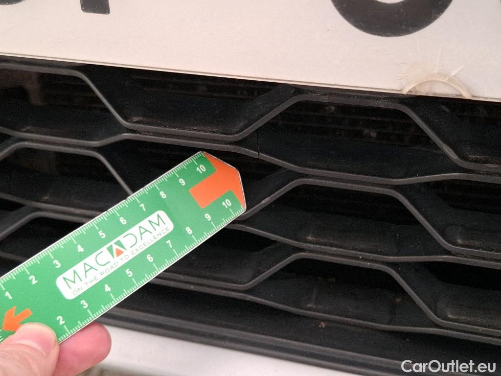  Volkswagen  T-ROC  Life Business 2.0 TDI 150CV BVA7 E6d #9