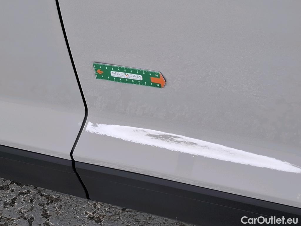  Volkswagen  T-ROC  Life Business 2.0 TDI 150CV BVA7 E6d #16