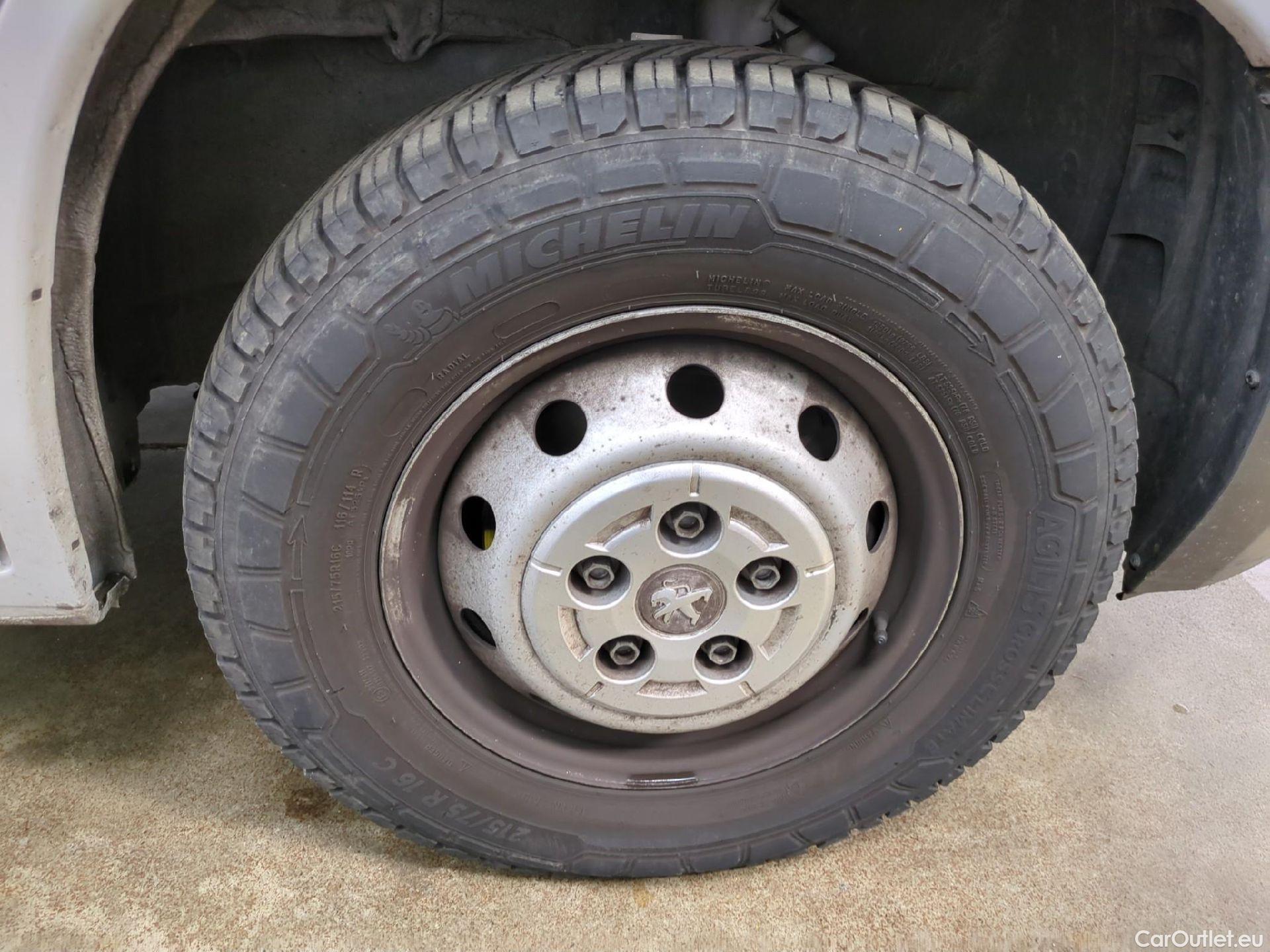  Peugeot  Boxer PEUGEOT  Chassis Cabine DC/4P/Châssis double cabine BlueHDi 140 S&S PREMIUM 435 L3 #25