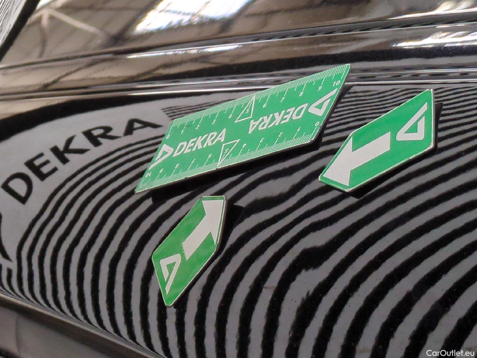  Alfa Romeo  TONALE ALFA ROMEO  / 2022 / 5P / SUV 1.5T Hybrid 160 TCT7 Ti OPERATION STOCK #18