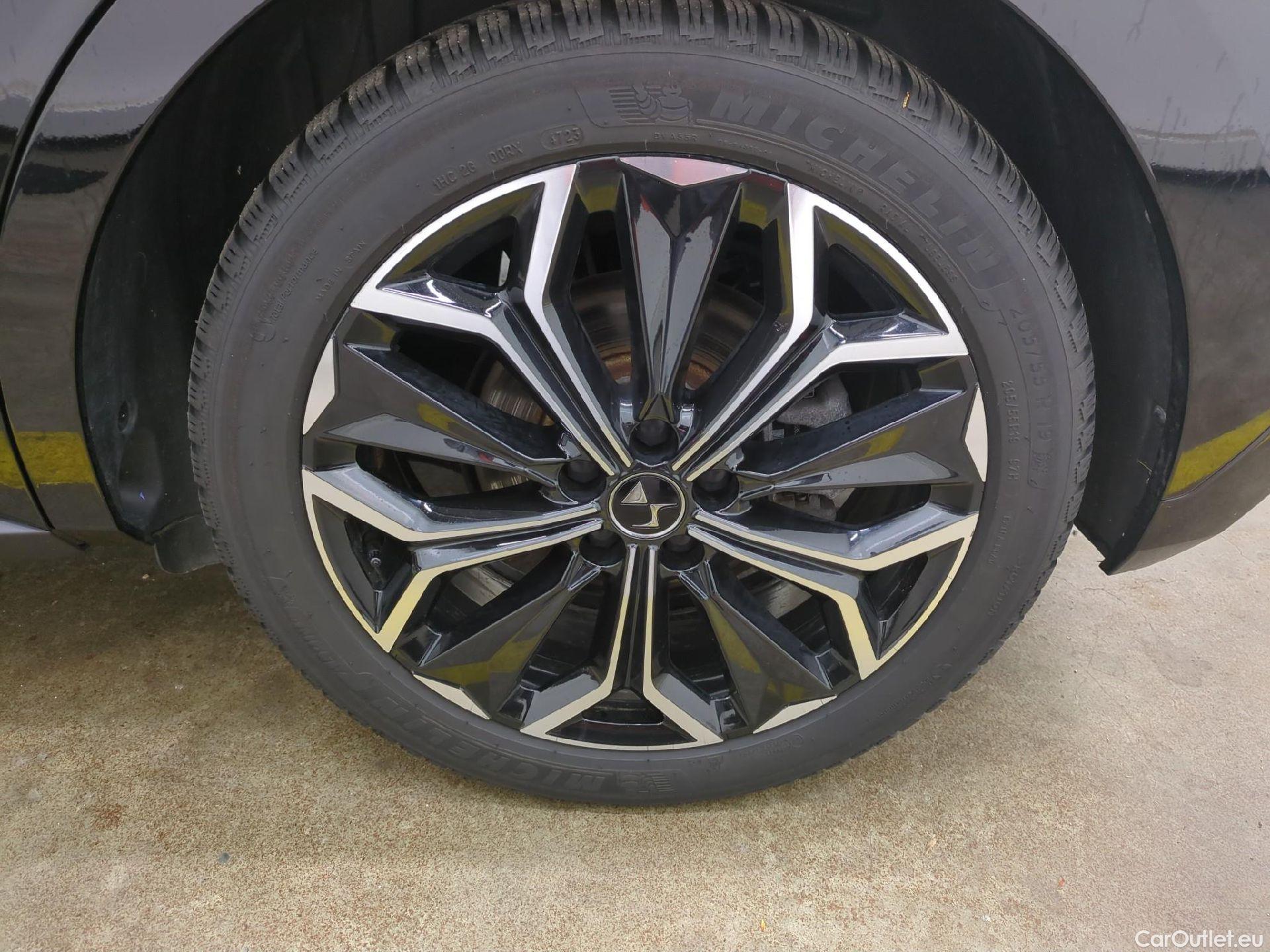  DS  DS4 DS DS 4 / 2021 / 5P / Berline E-TENSE 225 OPERA AUTO #13