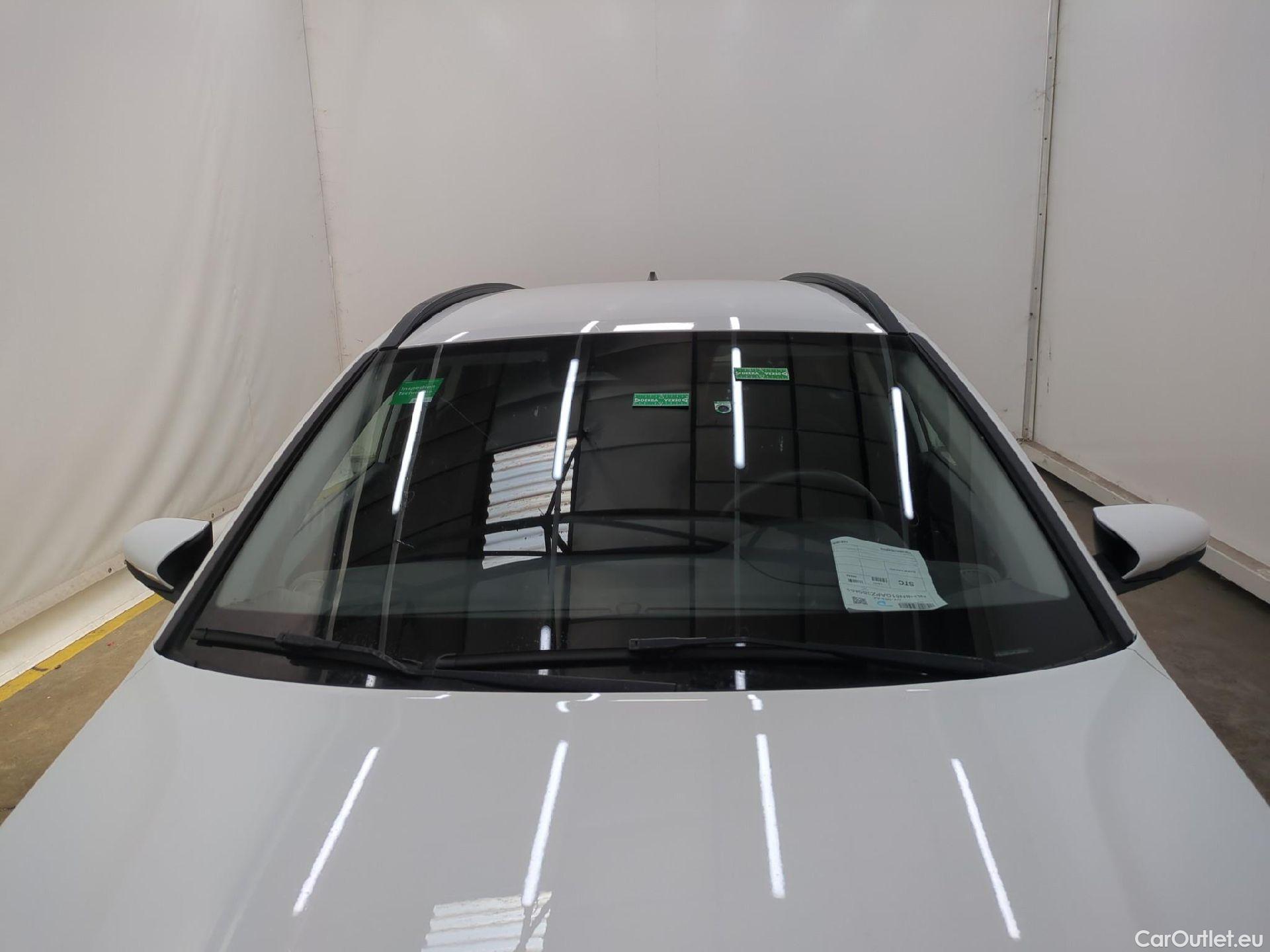  Hyundai  Bayon HYUNDAI  / 2021 / 5P / SUV 1.0 T-GDI 100 HYBRID 48V INTUITIVE #10