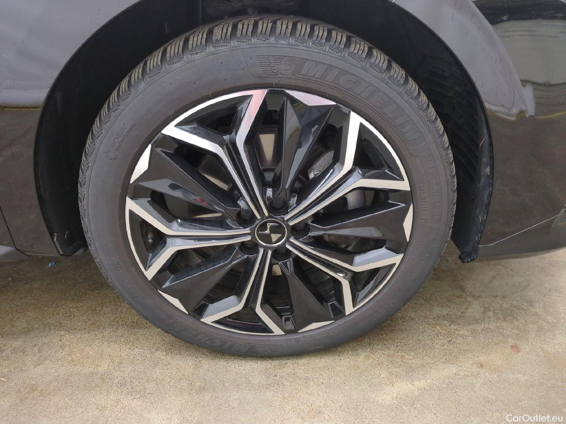  DS  DS4 DS DS 4 / 2021 / 5P / Berline E-TENSE 225 OPERA AUTO #21