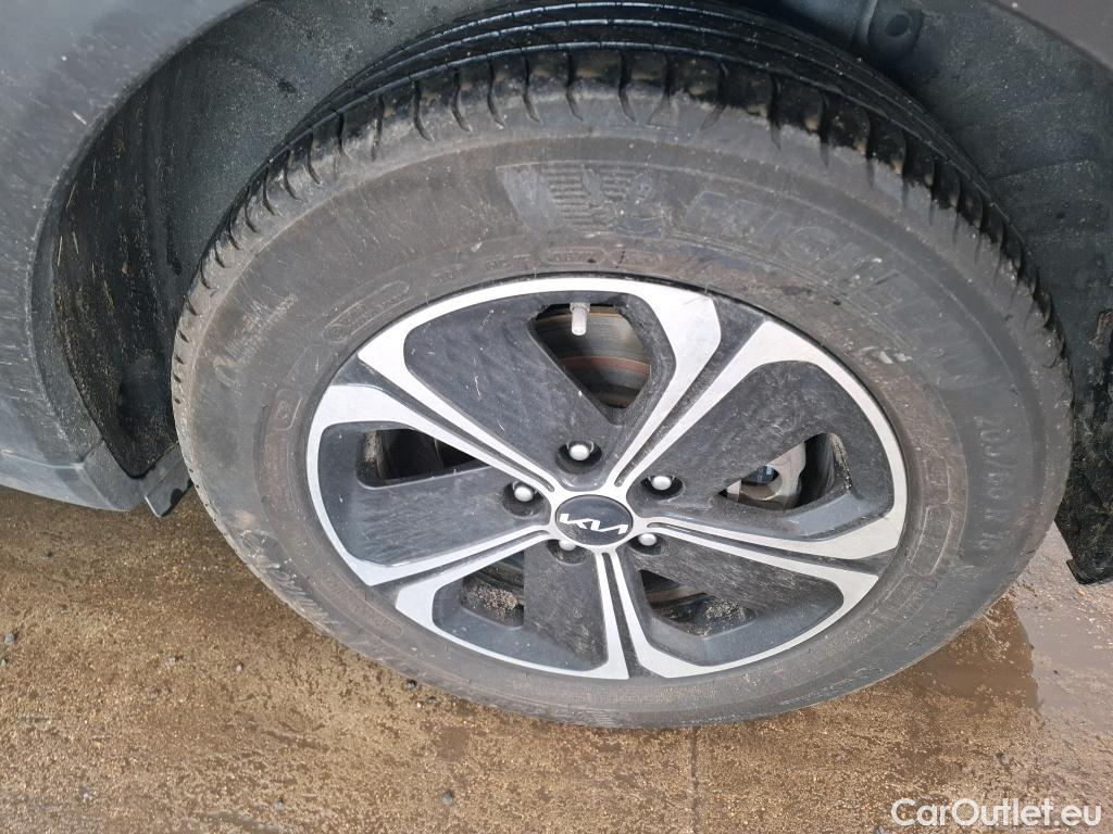  KIA  XCeed KIA  / 2019 / 5P / Crossover 1.6 GDI ISG ISG PHEV ACTIVE BUS DCT6 #13