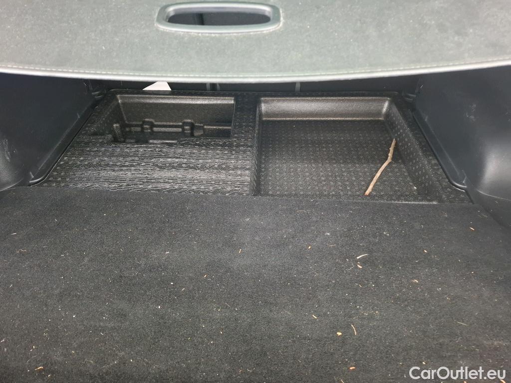  KIA  Sportage KIA  / 2021 / 5P / SUV 1.6 T-GDI 265 PHEV AUTO 4WD GT-LINE PREM #37