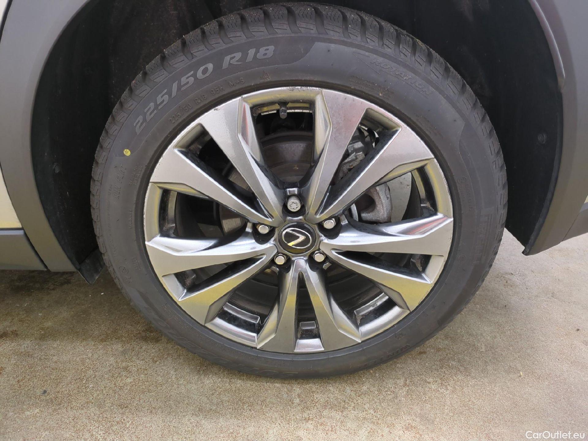  Lexus  UX LEXUS  / 2018 / 5P / SUV 300h 2WD F SPORT Design #3