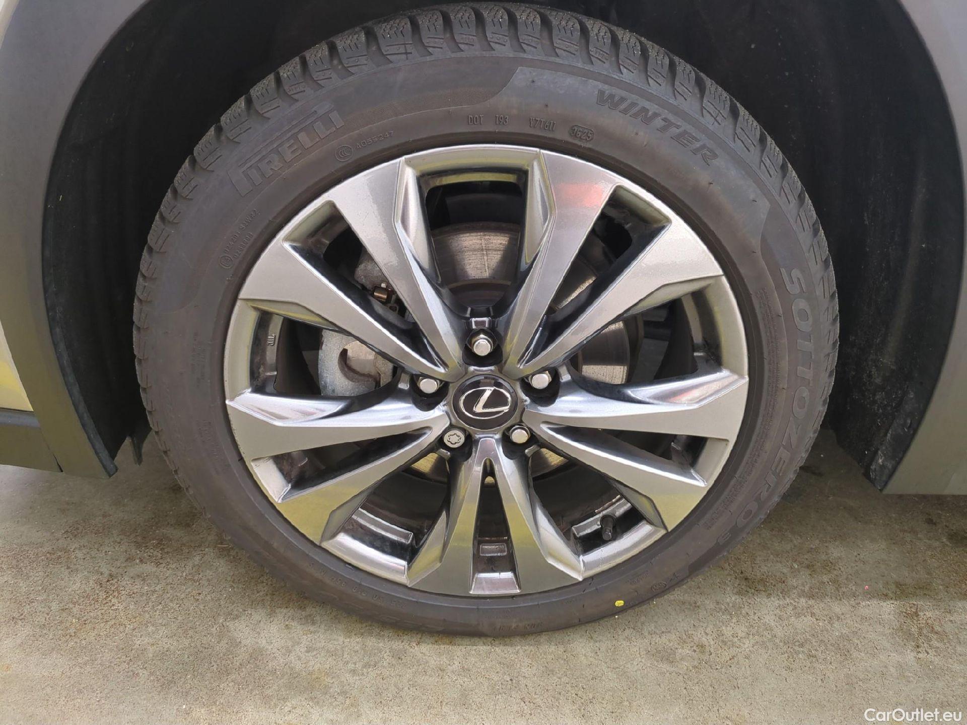  Lexus  UX LEXUS  / 2018 / 5P / SUV 300h 2WD F SPORT Design #1