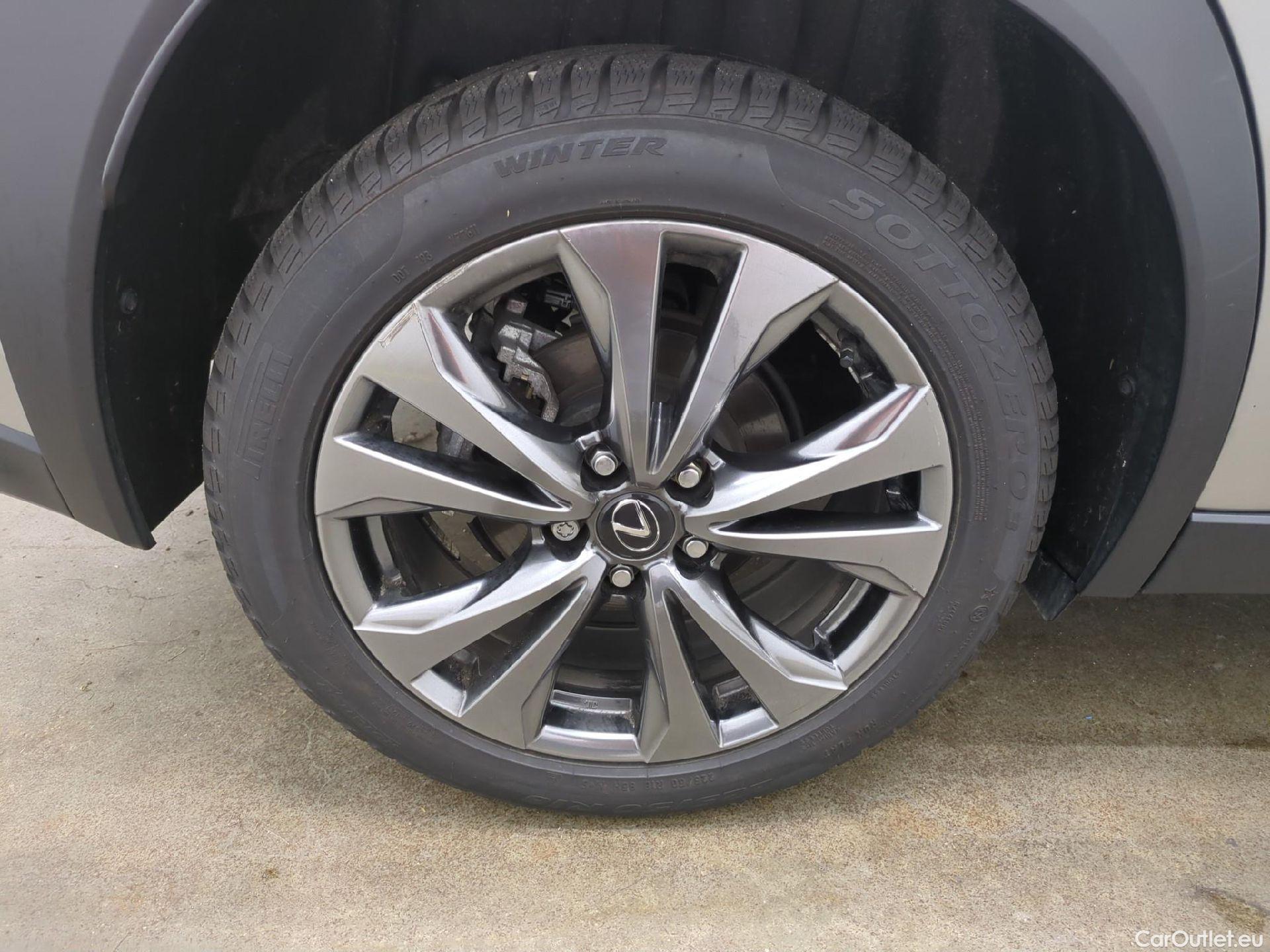 Lexus  UX LEXUS  / 2018 / 5P / SUV 300h 2WD F SPORT Design #4