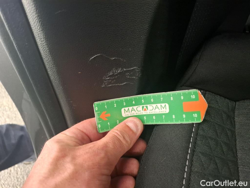  Renault  Captur  II Business 1.6 E-TECH Hybrid 145CV BVA6 E6d #9