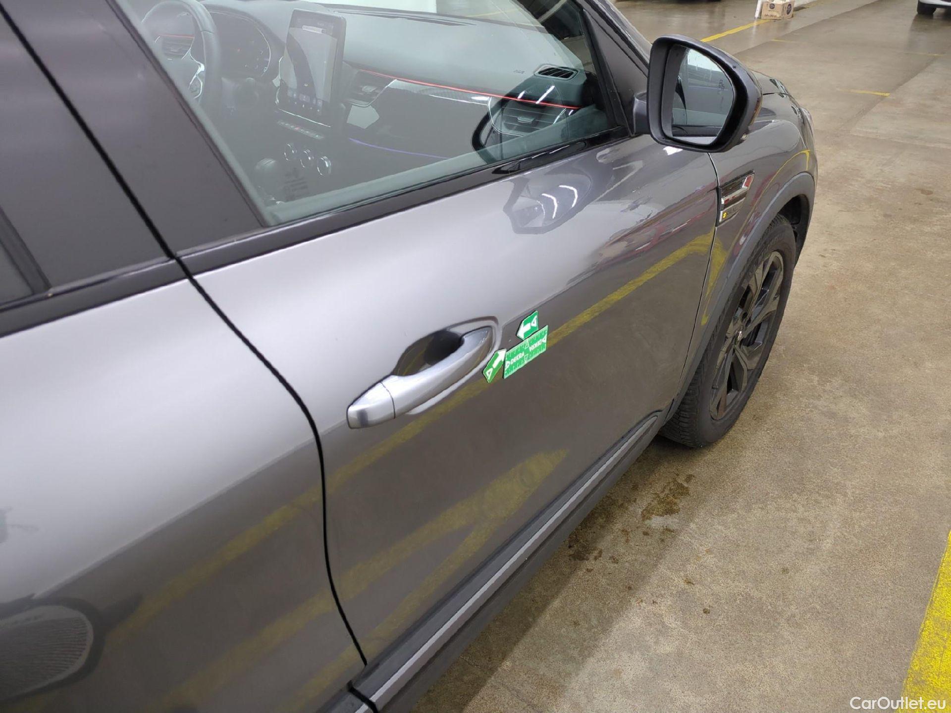  Renault  Arkana RENAULT  / 2021 / 5P / SUV R.S. Line TCe 160 EDC FAP - 21B #7