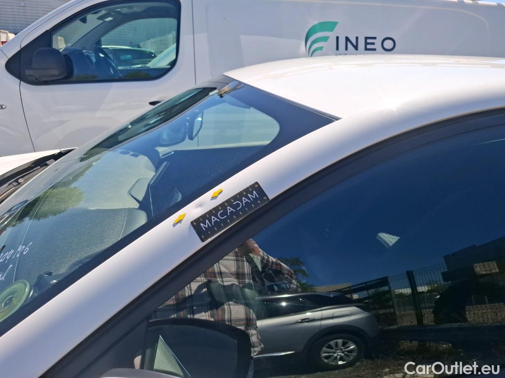  Peugeot  208  (e-) Active Business 50kWh BVA #1