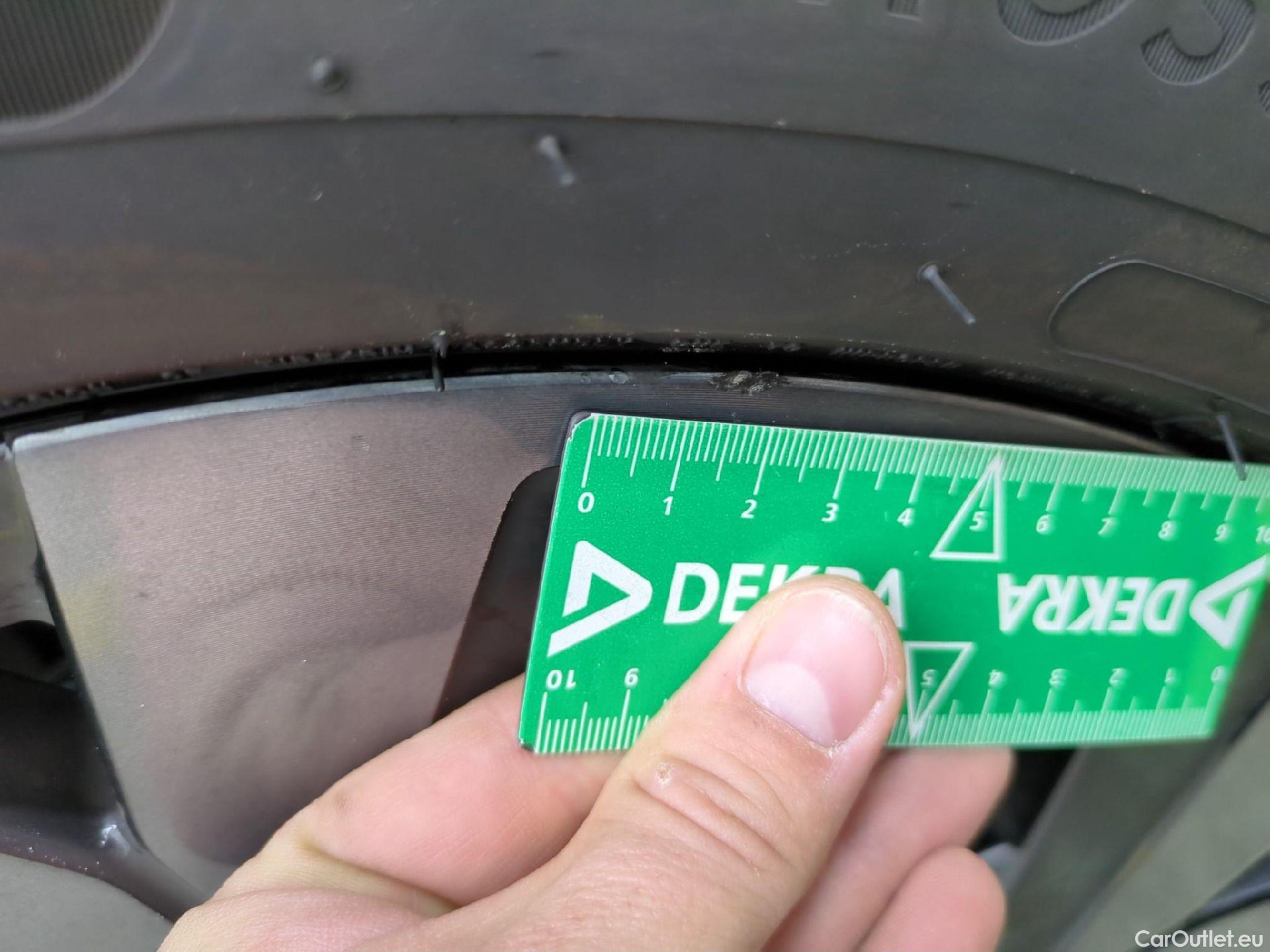  Renault  Arkana RENAULT  / 2021 / 5P / SUV R.S. Line TCe 160 EDC FAP - 21B #4