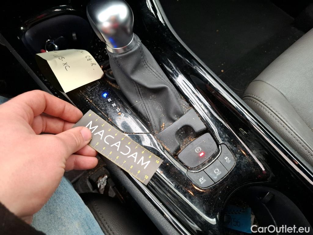  Toyota  C-HR TOYOTA  / 2016 / 5P / SUV 1.8 HYBRIDE 122 DISTINCTIVE #7