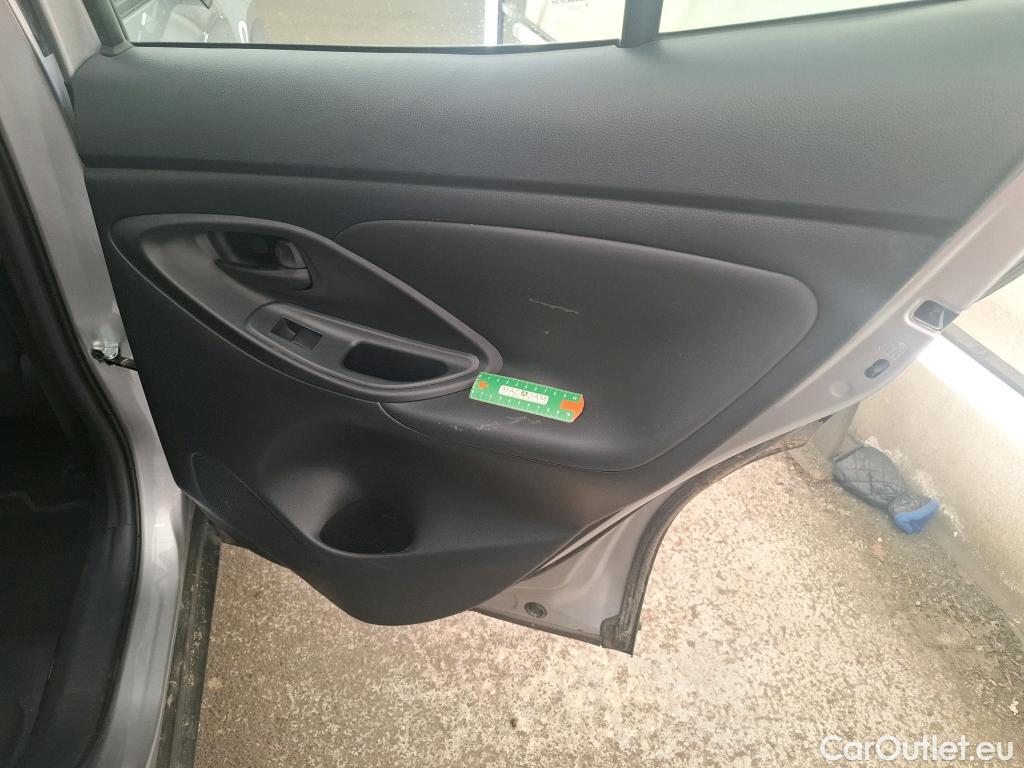  Toyota  Yaris Cross TOYOTA  Hybride / 2021 / 5P / SUV 1.5 HYBRID 116H DYNAMIC BUSINESS BEY AWD #1