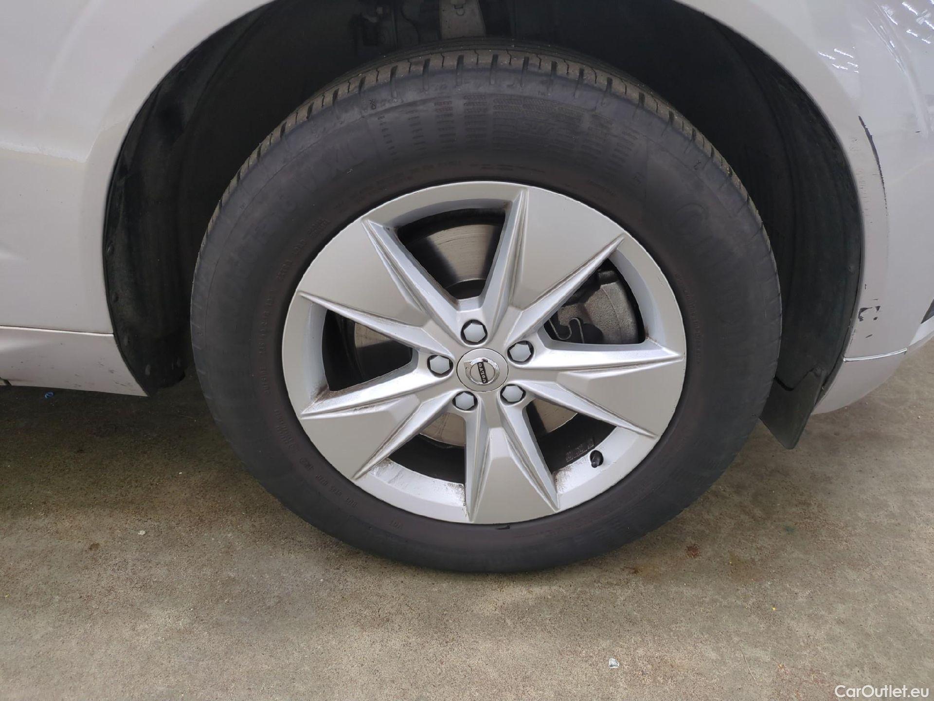  Volvo  XC60 VOLVO  / 2021 / 5P / SUV B4 197 Geartronic Start #5