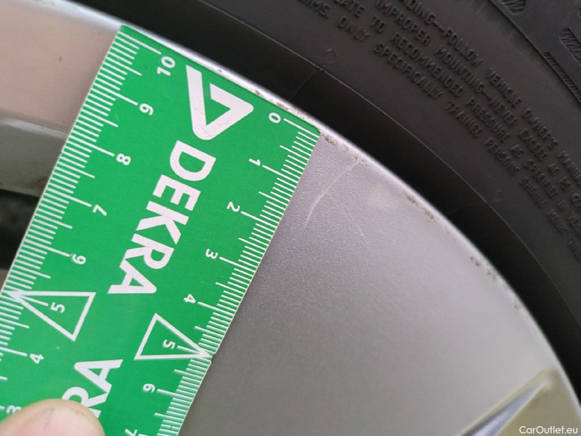  Volvo  XC60 VOLVO  / 2021 / 5P / SUV B4 197 Geartronic Start #2