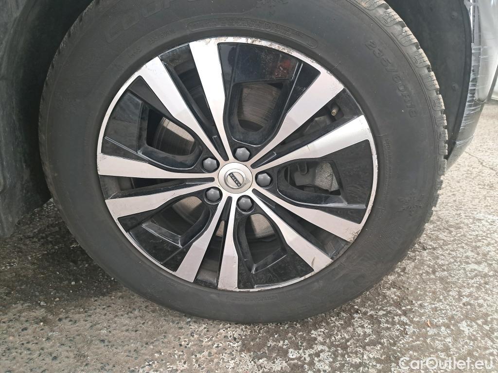  Volvo  XC60 VOLVO  / 2021 / 5P / SUV Recharge T6 350 Geartronic 8 Start #28