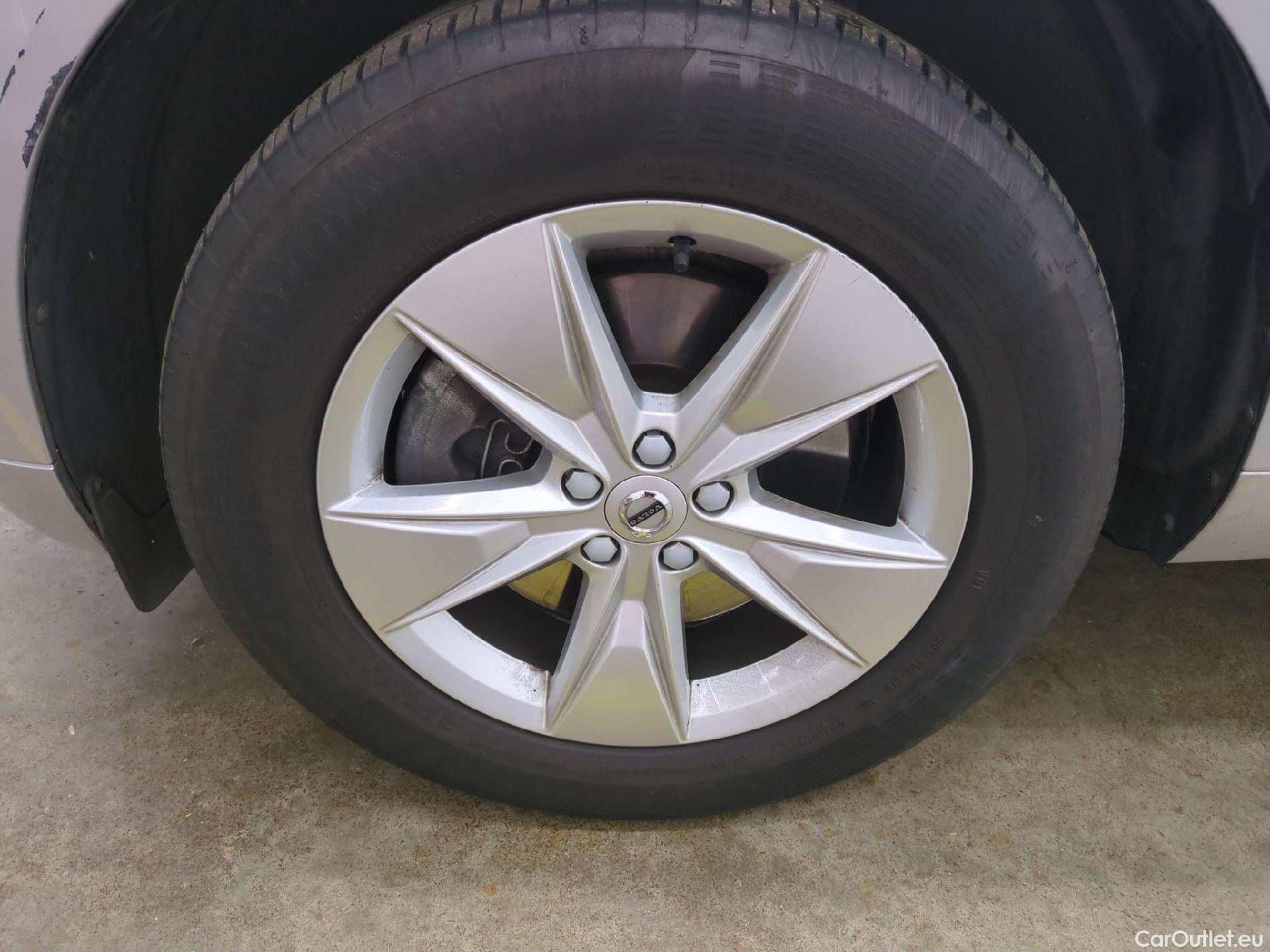  Volvo  XC60 VOLVO  / 2021 / 5P / SUV B4 197 Geartronic Start #1