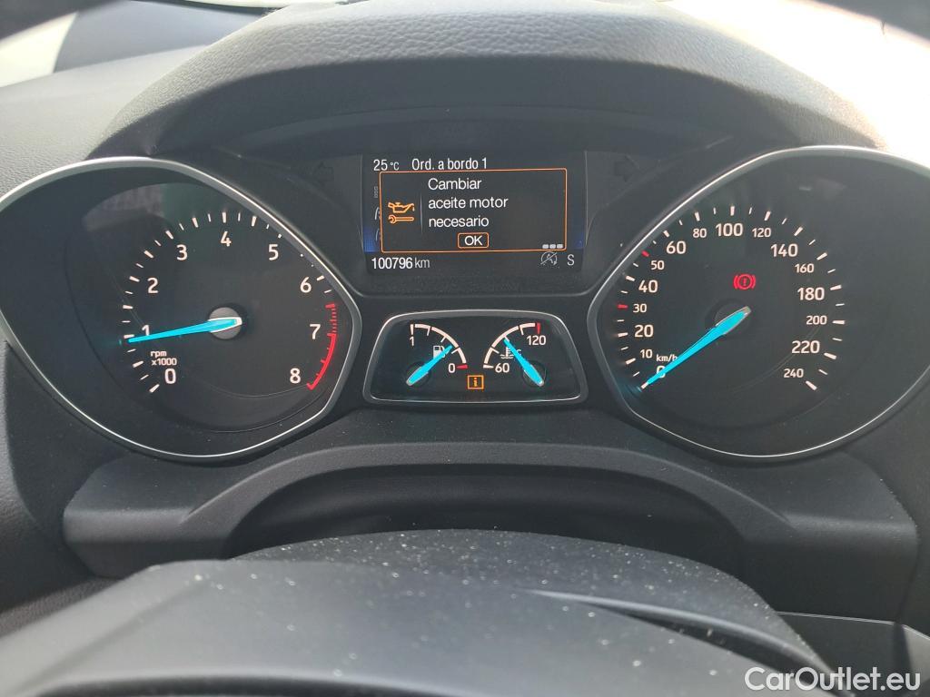  Ford  Kuga FORD  / 2016 / 5P / todoterreno 1.5 EcoBoost 110kW 4x2 Trend+ #40