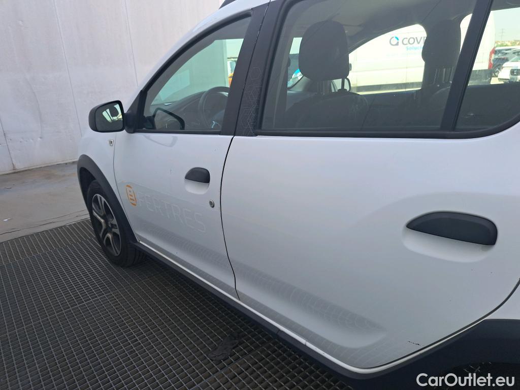  Dacia  Sandero DACIA  / 2016 / 5P / berlina con portón SL Aniversario TCE 74kW (100CV) GLP(SL) #9