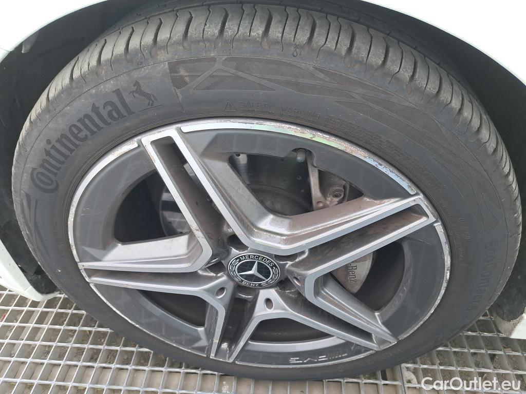  Mercedes  C-Klasse MERCEDES-BENZ Clase C / 2018 / 4P / sedán C 220 d #3