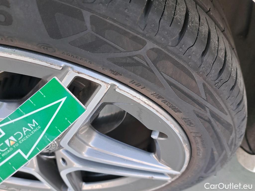  Mercedes  C-Klasse MERCEDES-BENZ Clase C / 2018 / 4P / sedán C 220 d #8