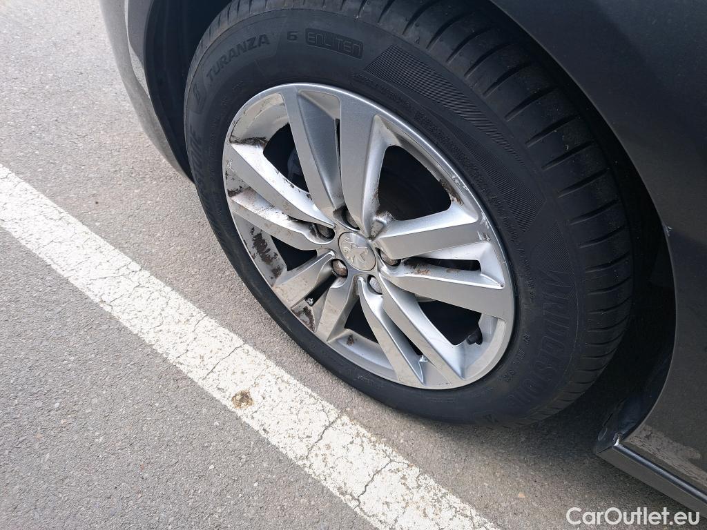  Peugeot  308  Active Pack 1.5 HDi 100CV MT6 E6dT #30