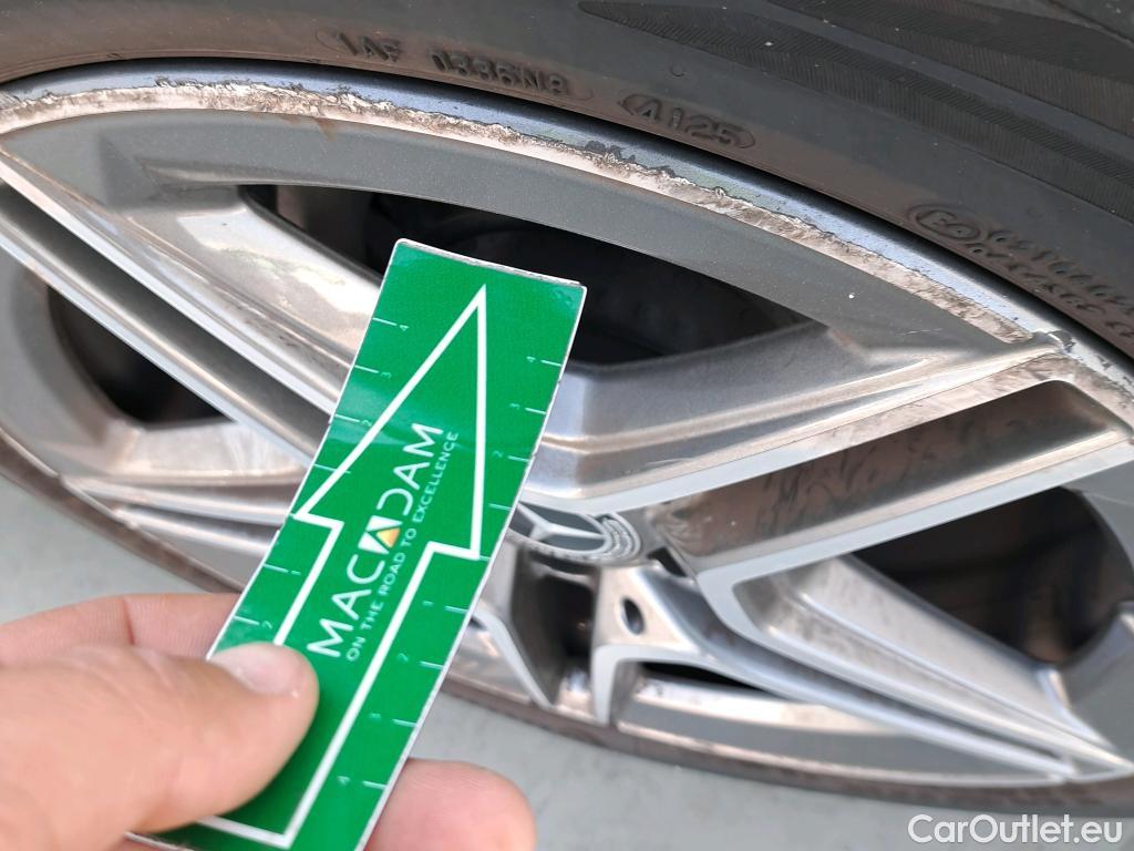  Mercedes  C-Klasse MERCEDES-BENZ Clase C / 2018 / 4P / sedán C 220 d #10