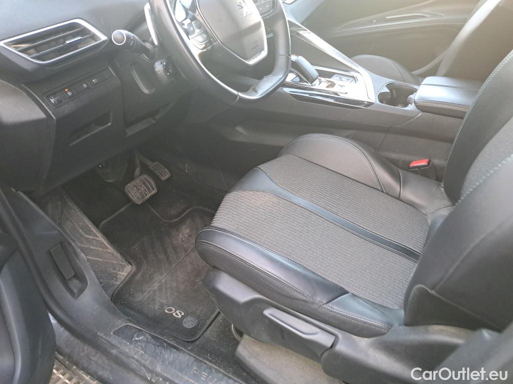  Peugeot  3008 PEUGEOT  Hybrid / 2020 / 5P / todoterreno 225 e-EAT8 Allure (AC2) #18
