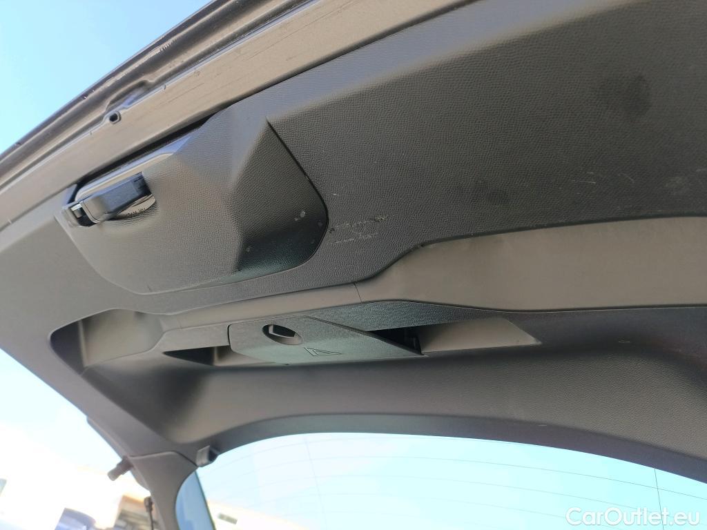  Peugeot  2008 PEUGEOT  / 2019 / 5P / todoterreno Active BlueHDI 81kW (110CV) #12