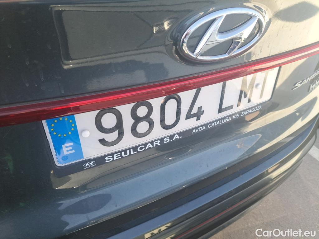  Hyundai  Santa Fe HYUNDAI  / 2021 / 5P / todoterreno 1.6 TGDi HEV Style Auto 4x4 #39