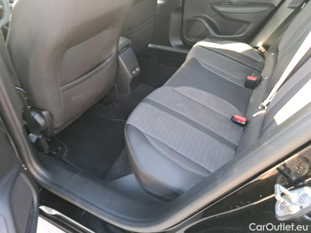  Peugeot  2008 PEUGEOT  / 2019 / 5P / todoterreno Allure BlueHDI 81kW (110CV) #14