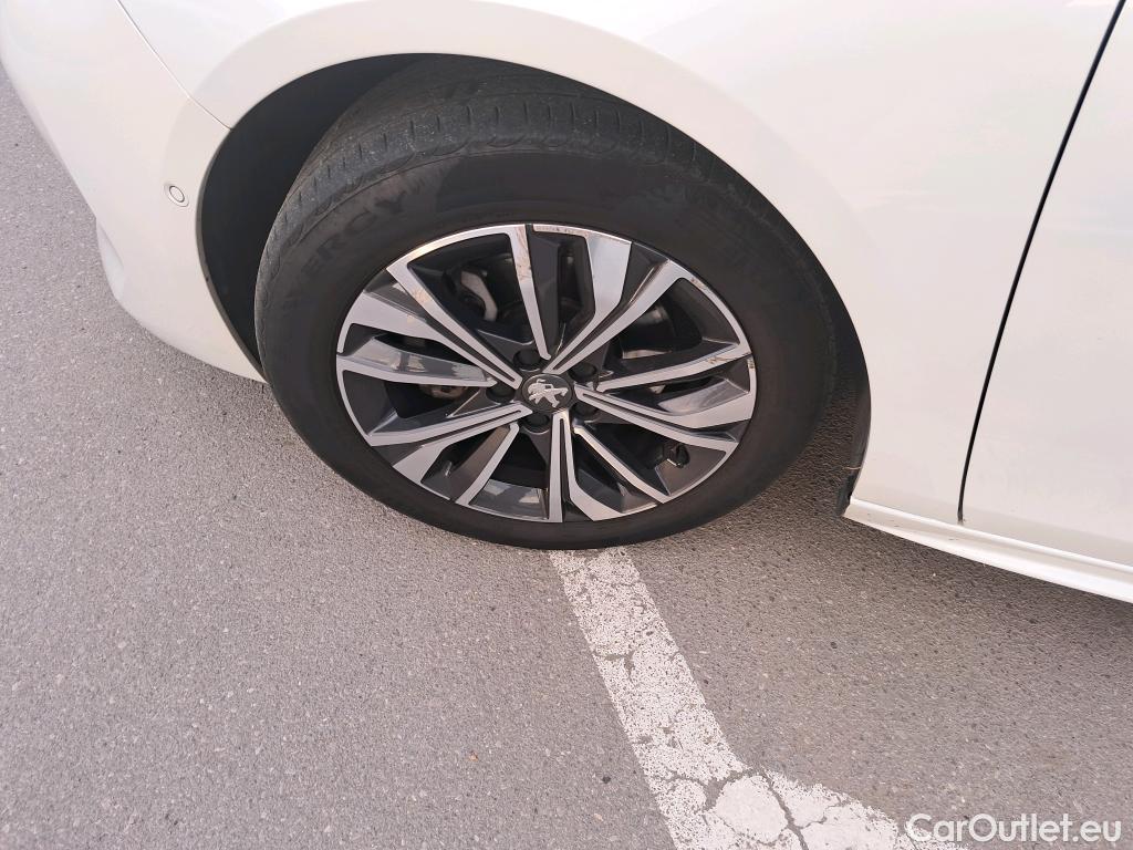  Peugeot  508 PEUGEOT  / 2018 / 5P / berlina con portón 5P Allure Pack BlueHDi 130 S&S EAT8 #9
