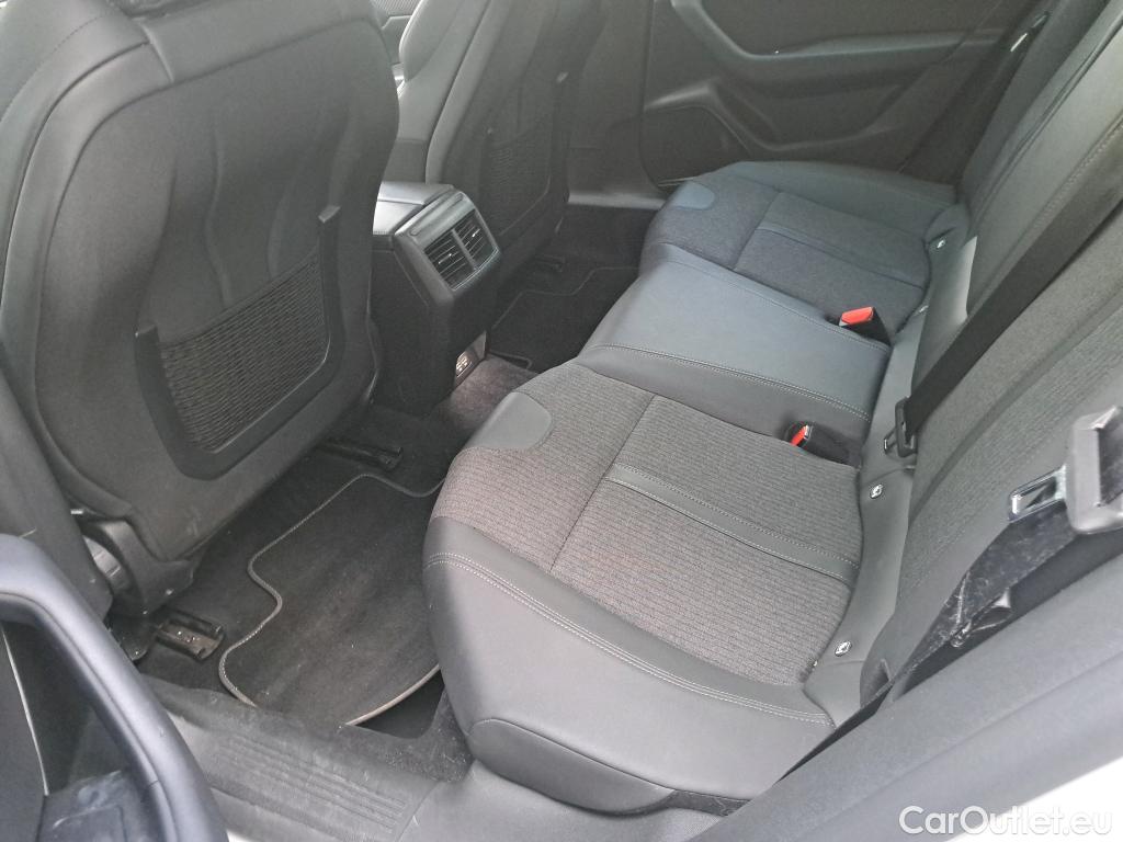  Peugeot  508 PEUGEOT  / 2018 / 5P / berlina con portón 5P Allure Pack BlueHDi 130 S&S EAT8 #29