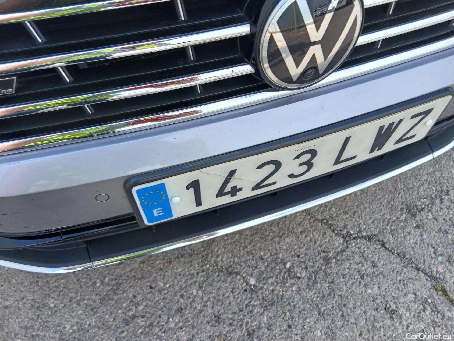  Volkswagen  Passat VOLKSWAGEN  / 2019 / 5P / familiar Variant R-Line 2.0 TDI 147kW (200CV) DSG #5