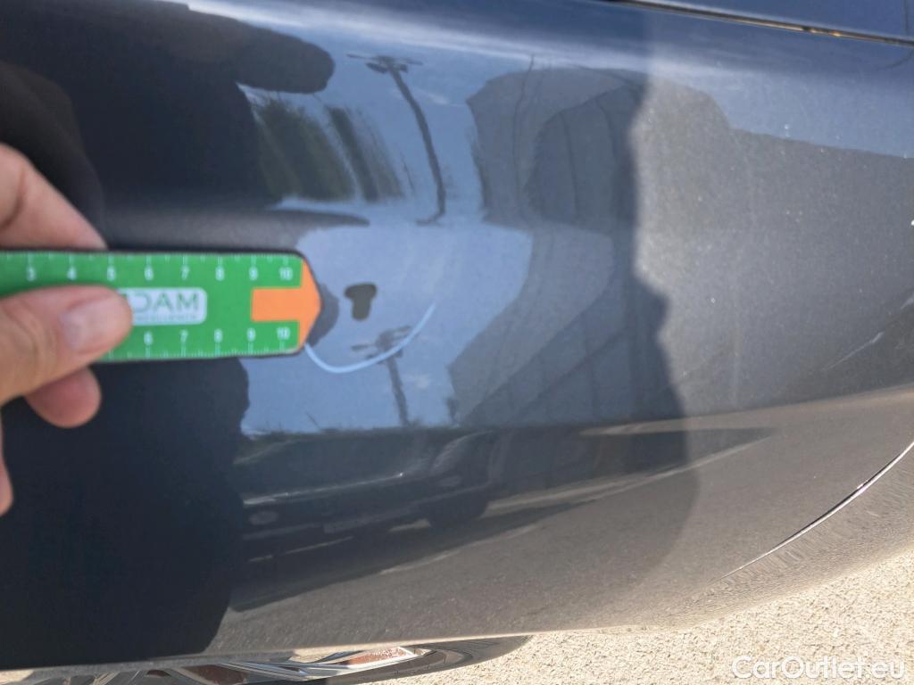  Peugeot  508 PEUGEOT  / 2018 / 5P / berlina con portón 5P Business Line BlueHDi 130 EAT8 (AC) #33