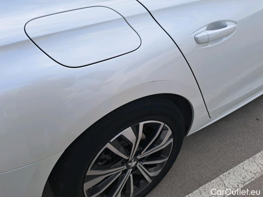  Peugeot  508 PEUGEOT  / 2018 / 5P / berlina con portón 5P Allure Pack BlueHDi 130 S&S EAT8 #22