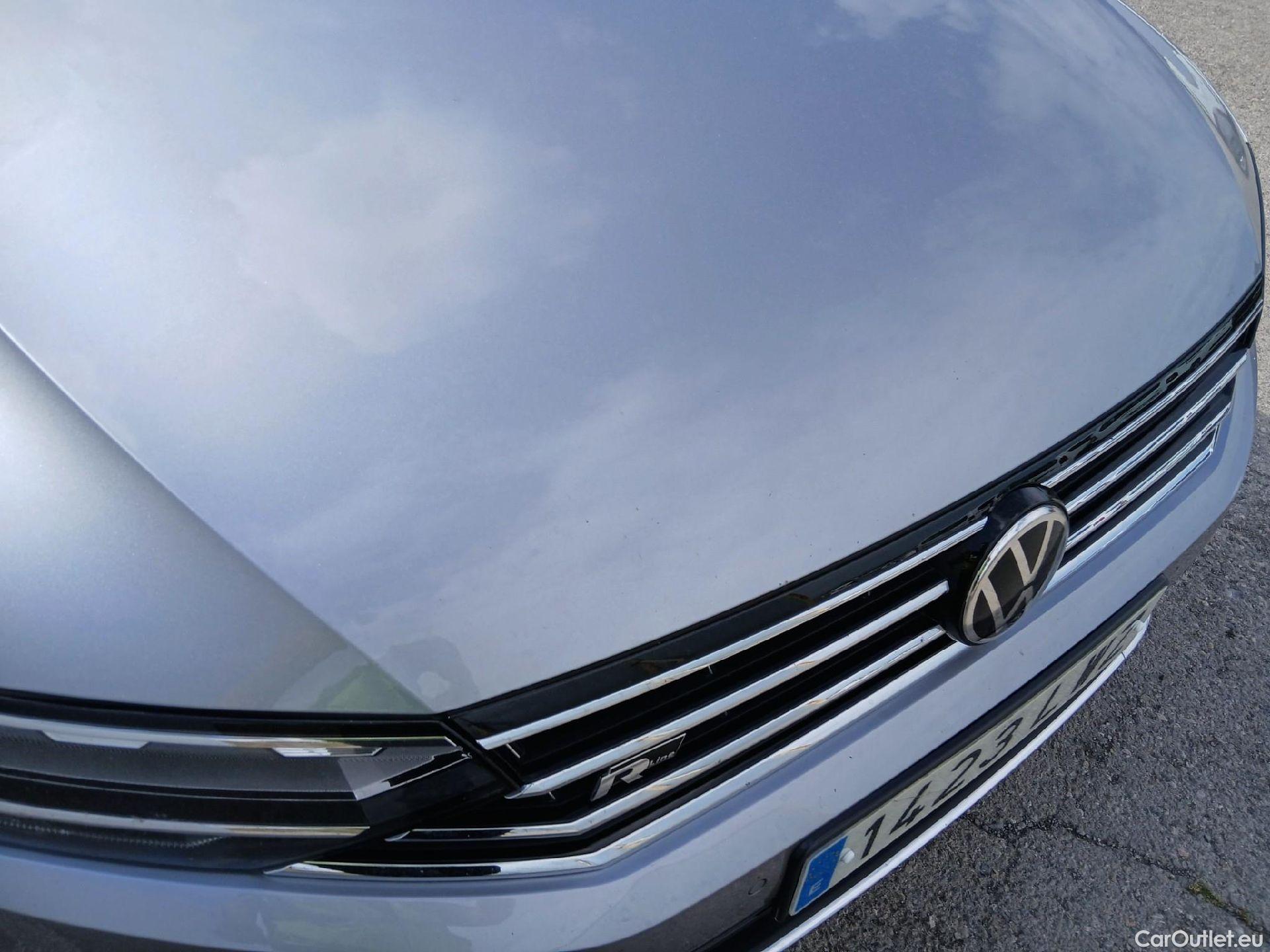  Volkswagen  Passat VOLKSWAGEN  / 2019 / 5P / familiar Variant R-Line 2.0 TDI 147kW (200CV) DSG #2