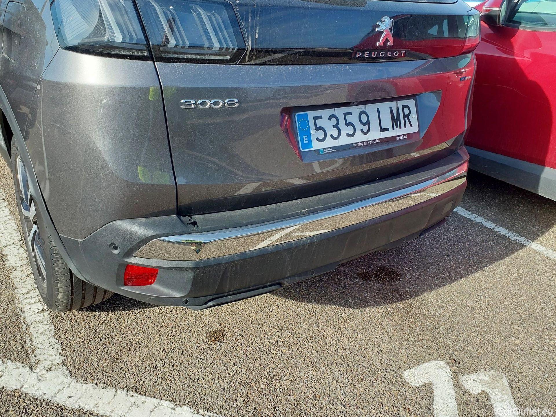  Peugeot  3008 PEUGEOT  Hybrid / 2020 / 5P / todoterreno 225 e-EAT8 Allure #12