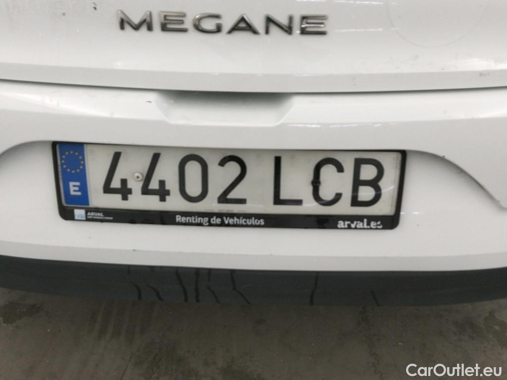  Renault  Megane RENAULT Mégane / 2015 / 5P / berlina con portón Life Blue dCi 70kW (95CV) #29