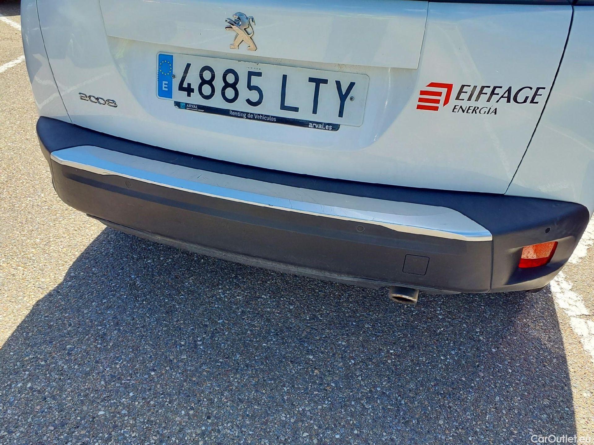  Peugeot  2008 PEUGEOT  / 2019 / 5P / todoterreno Active BlueHDI 81kW (110CV) #19