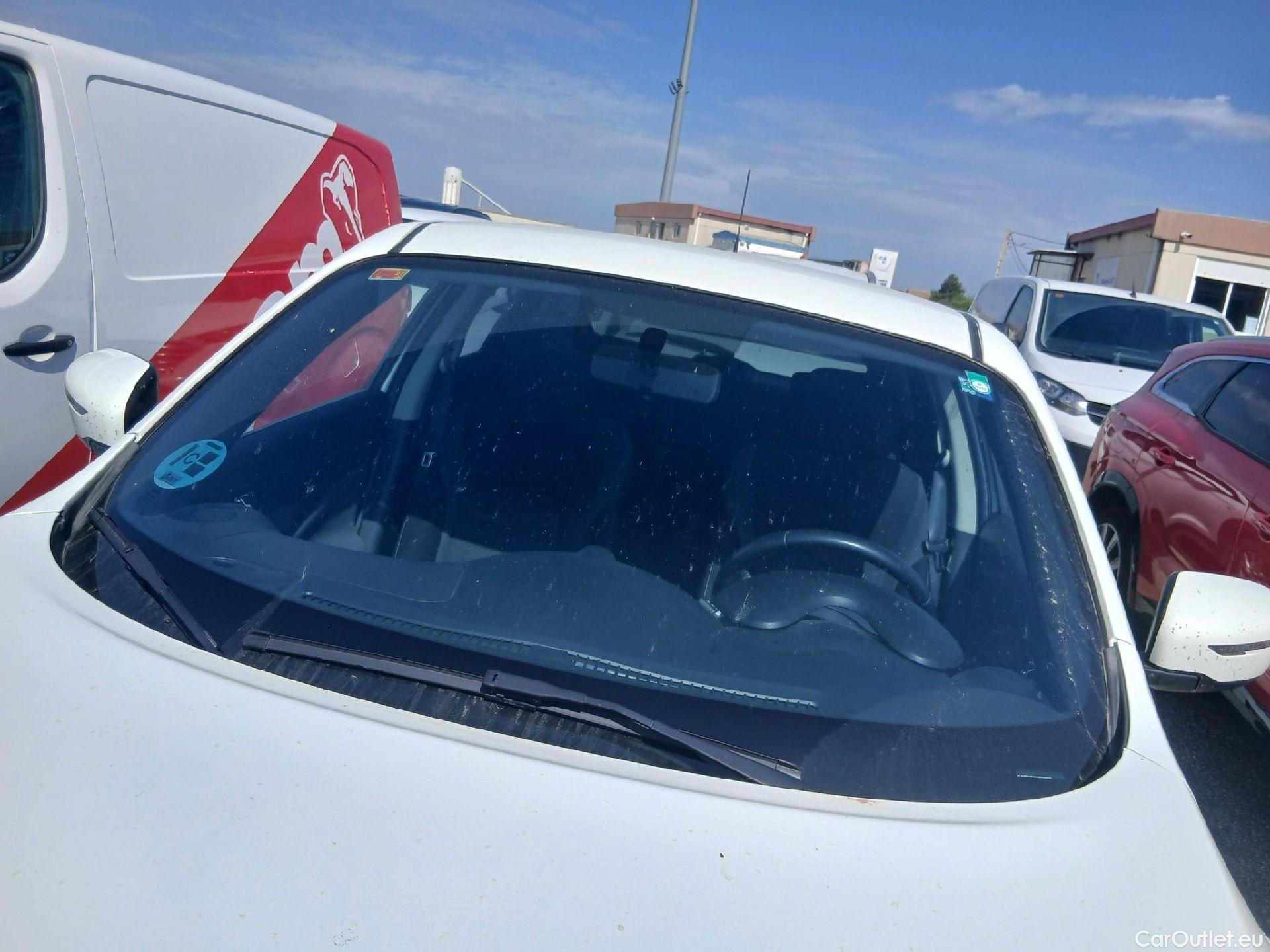  Nissan  Juke NISSAN  / 2014 / 5P / crossover G.E6D-Temp 83kW (112 CV) 5M/T ACENTA (CX) #15