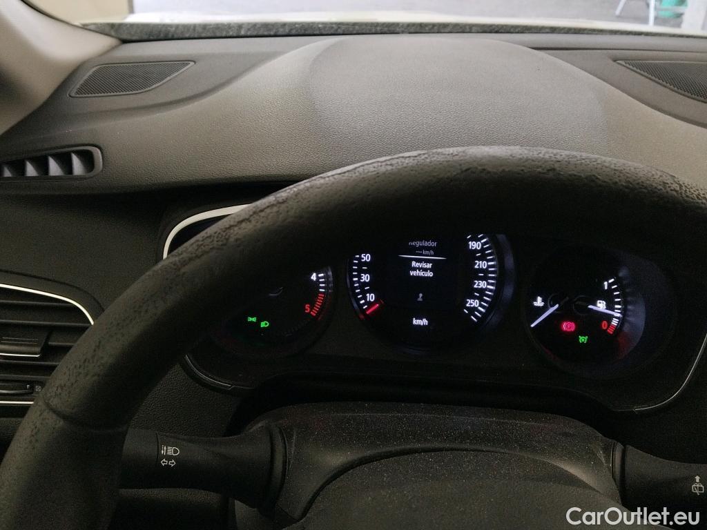  Renault  Megane RENAULT Mégane / 2015 / 5P / berlina con portón Life Blue dCi 70kW (95CV) #20