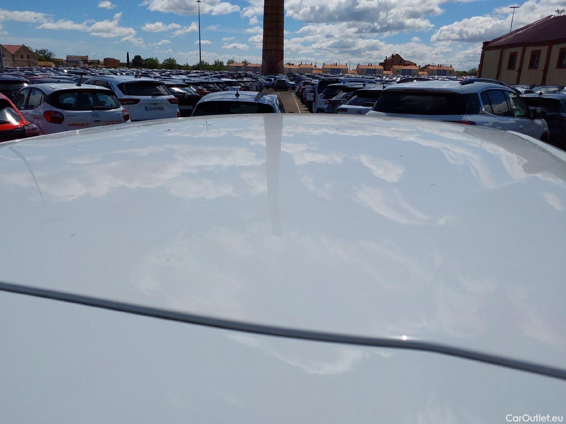  Peugeot  2008 PEUGEOT  / 2019 / 5P / todoterreno Active BlueHDI 81kW (110CV) #4